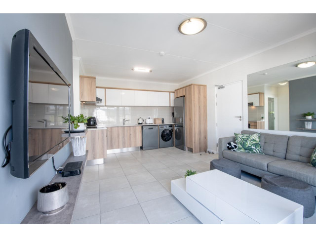  669 De Zicht Sylvia, Richwood, Milnerton 